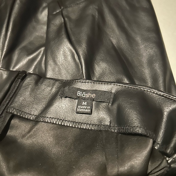 Black Faux Leather Mini Short Skirt with Bow - Picture 4 of 4